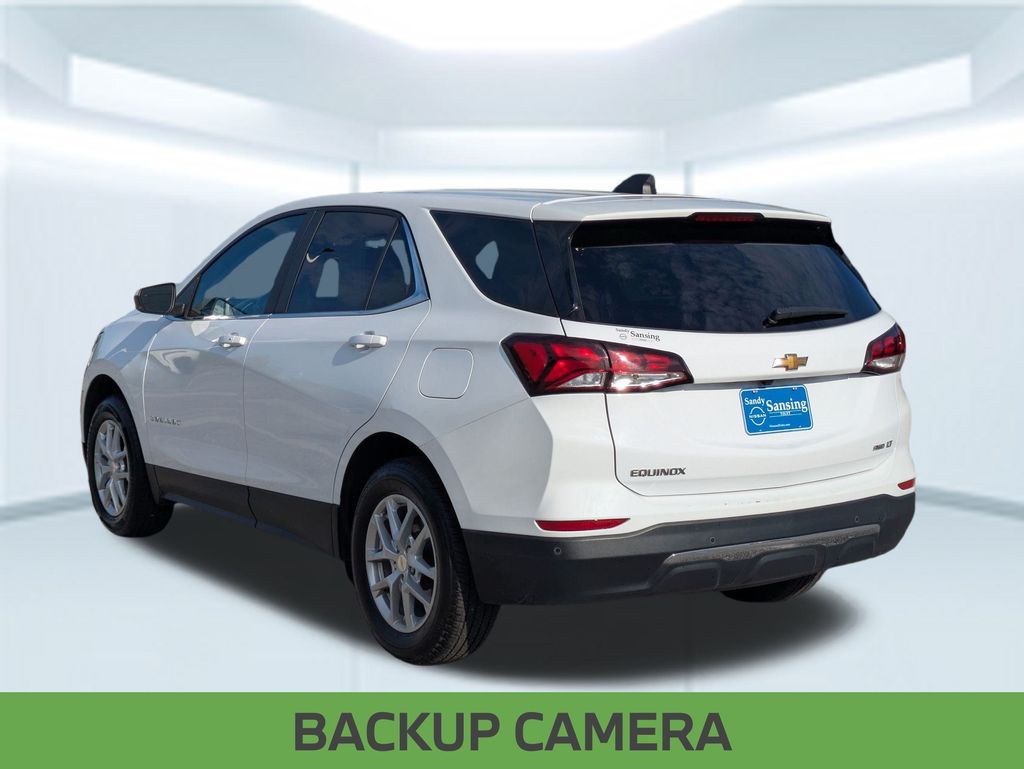 2024 Chevrolet Equinox LT photo 3