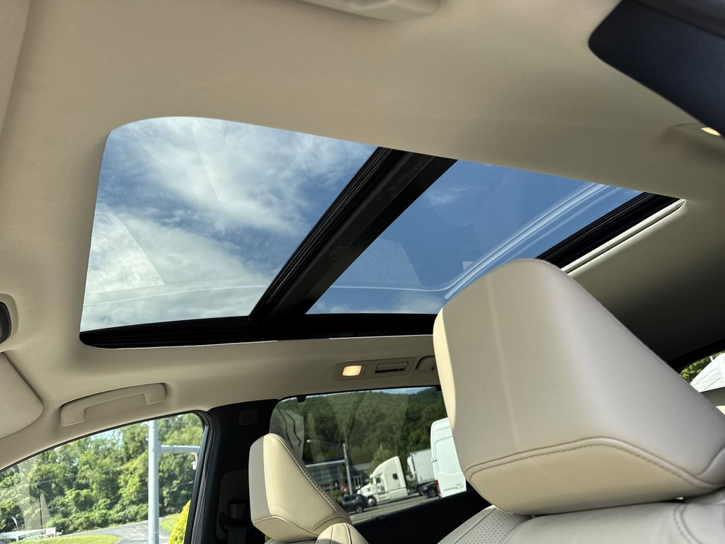 2024 Infiniti QX60 Luxe photo 9
