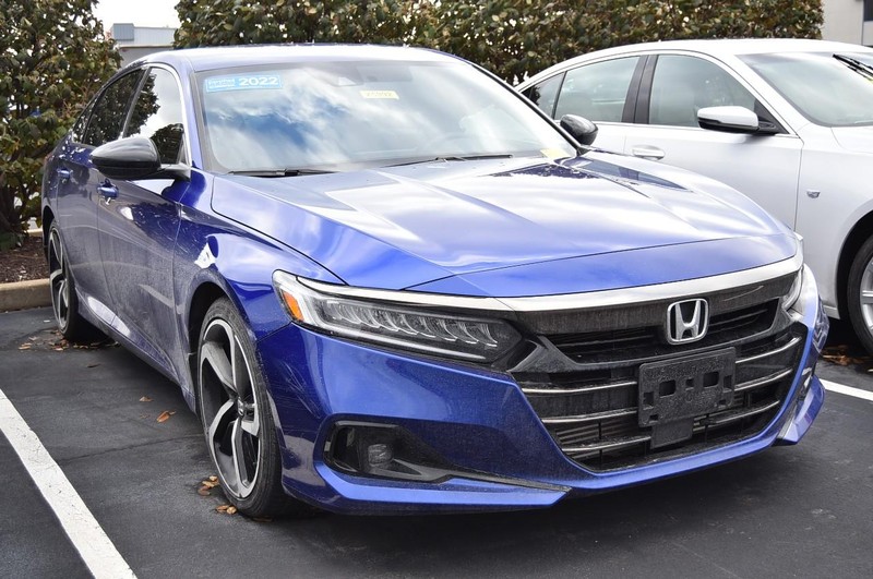 2022 Honda Accord Sport's photo