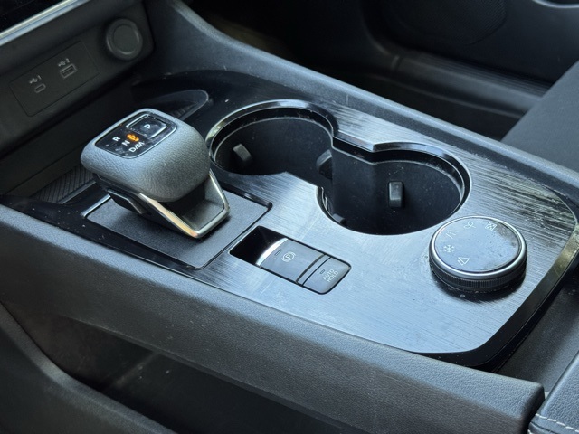 2023 Nissan Rogue S photo 32