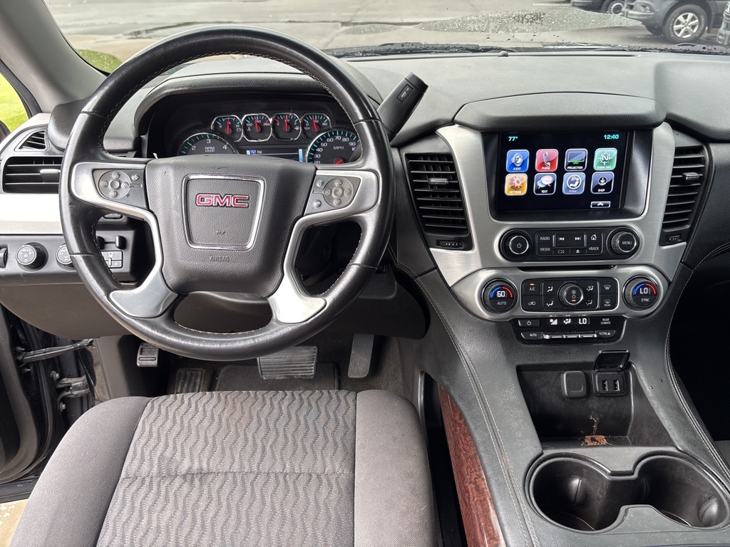 2017 Gmc Yukon SLE photo 30