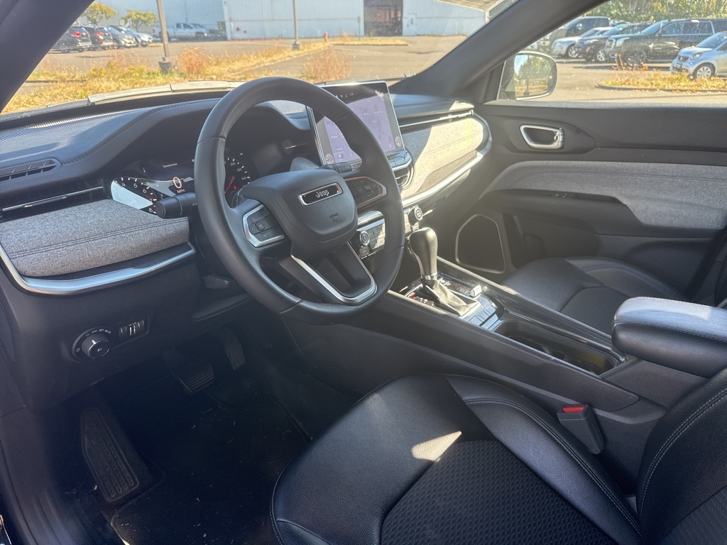2024 Jeep Compass Latitude photo 14