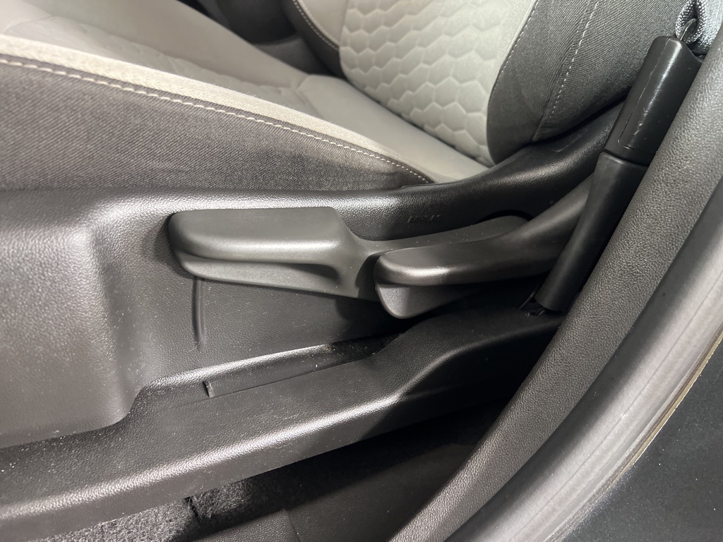 2019 Chevrolet Equinox LS photo 18