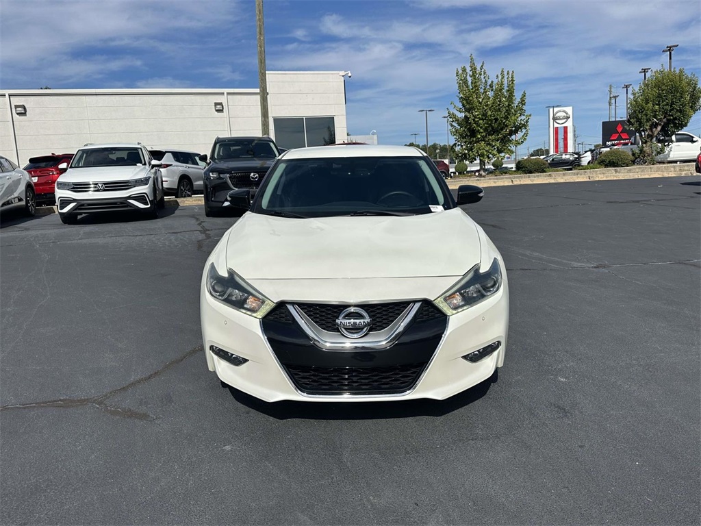2017 Nissan Maxima SV photo 2
