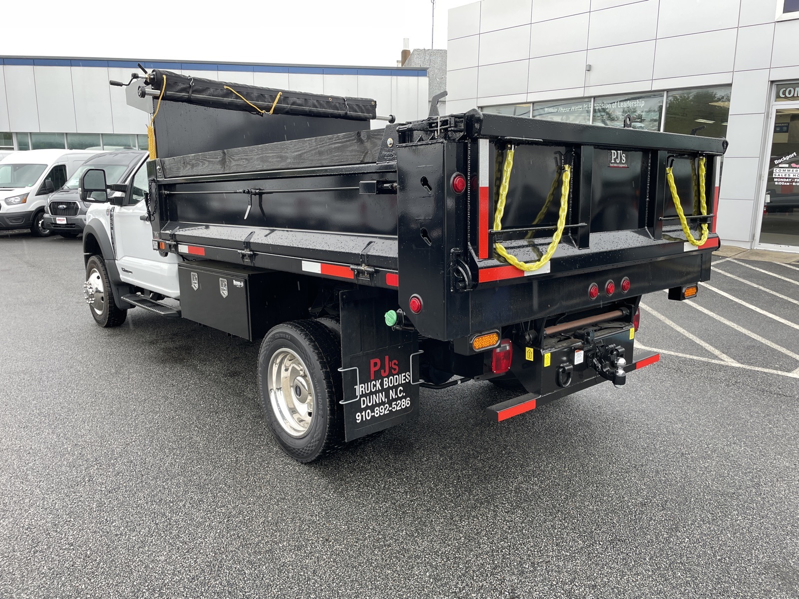 2024 Ford F-550 photo 9