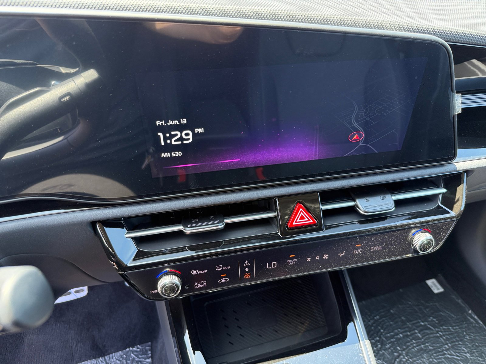 2025 Kia Niro Plug-In Hybrid SX Touring photo 10