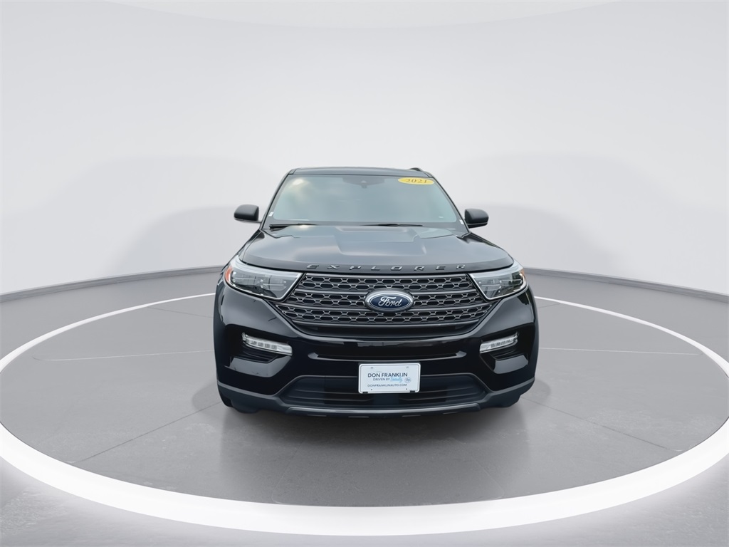 2021 Ford Explorer XLT photo 3