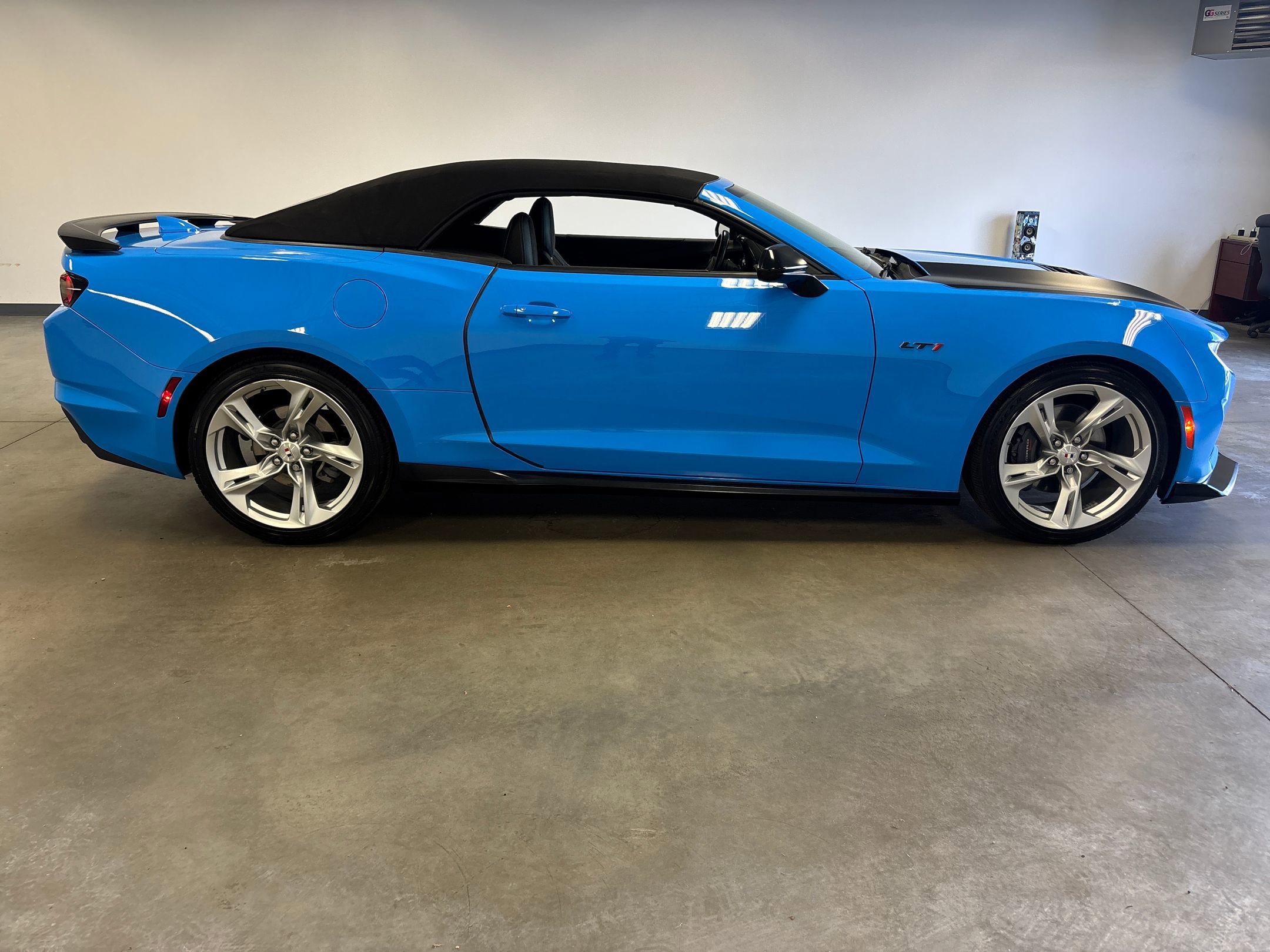 2022 Chevrolet Camaro LT1 photo 31