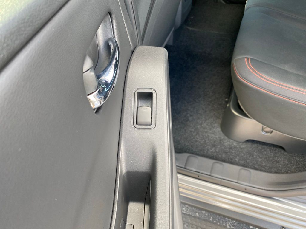 2025 Nissan Frontier PRO-4X photo 14