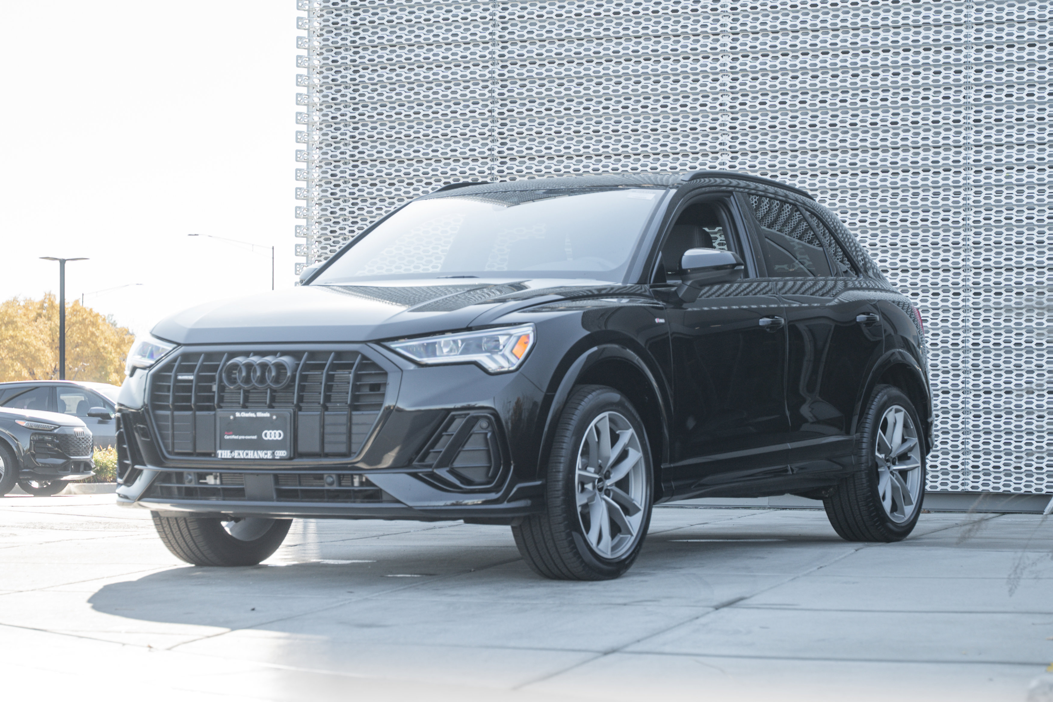 2025 Audi Q3 S line Premium photo 3