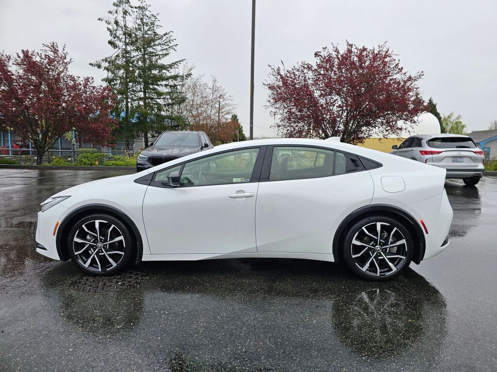 2023 Toyota Prius Prime XSE photo 5