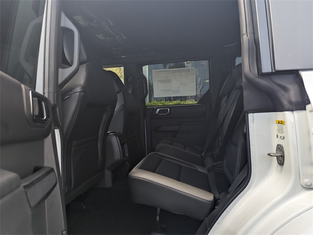 2025 Ford Bronco Outer Banks photo 7