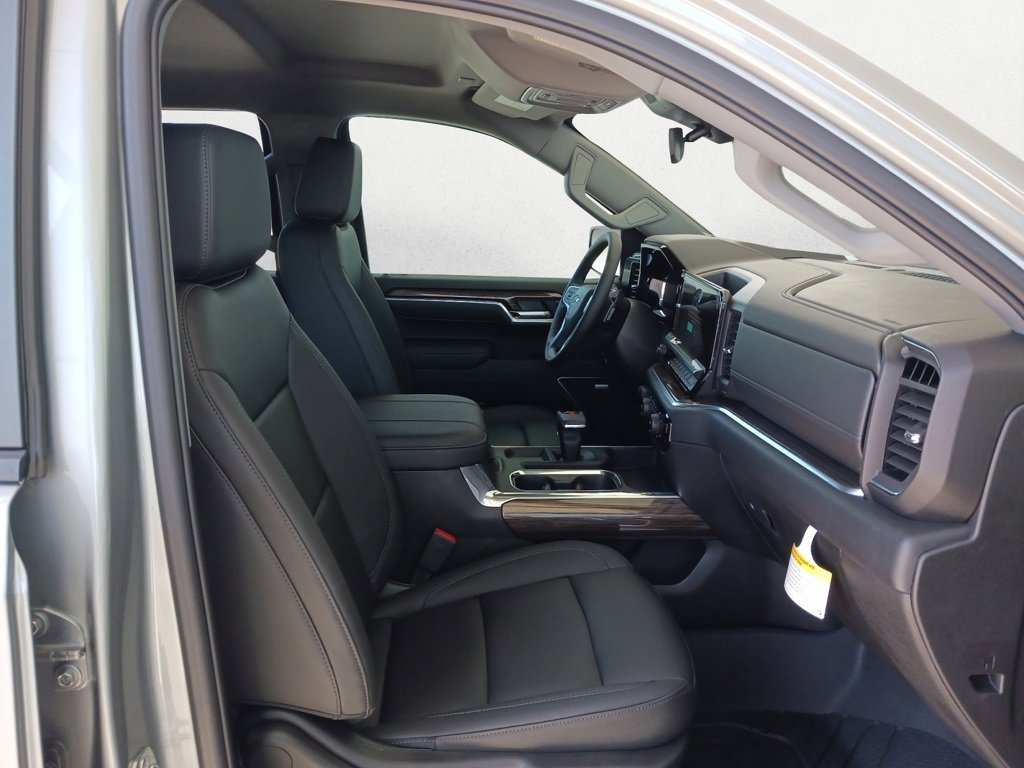 2025 Chevrolet Silverado 1500 RST photo 28