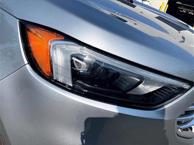 2022 Ford Edge SEL photo 29
