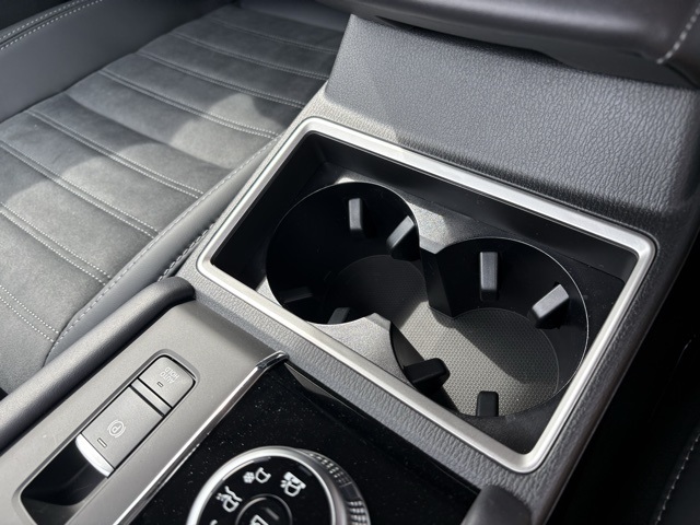 2025 Mitsubishi Outlander PHEV SE photo 28