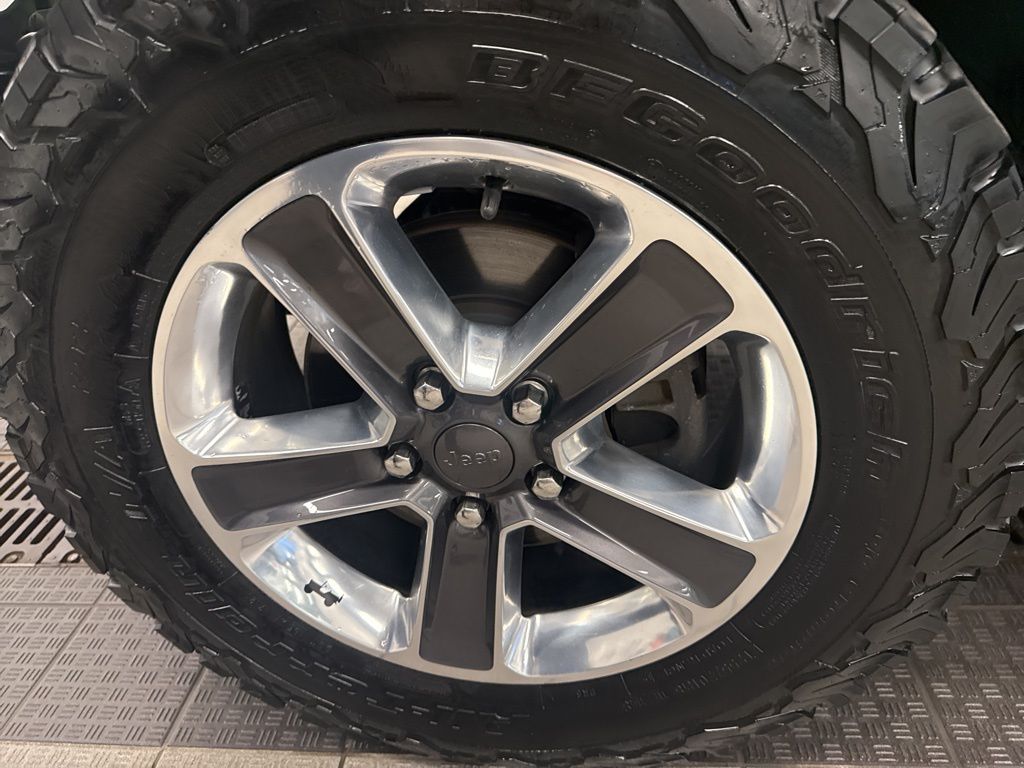 2018 Jeep Wrangler Unlimited Sahara photo 3