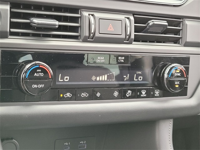 2025 Nissan Pathfinder S photo 16