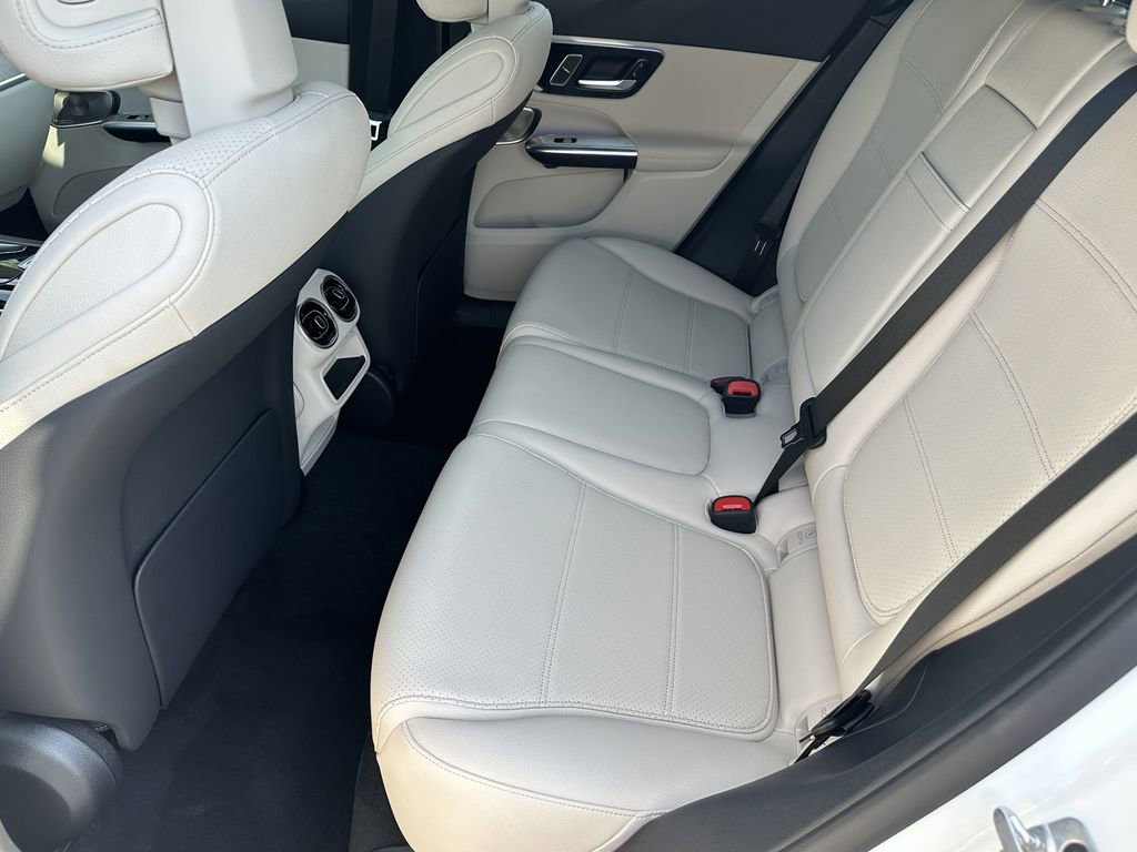 2025 Mercedes Benz GLC 300 4MATIC photo 23