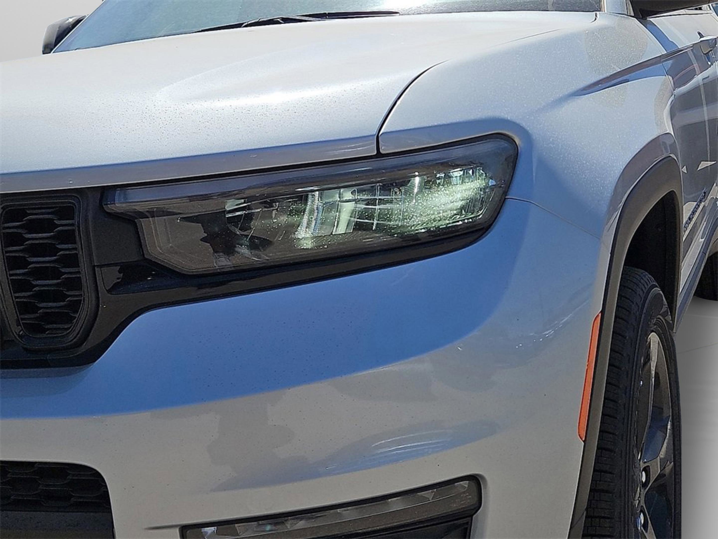2025 Jeep Grand Cherokee Limited photo 5