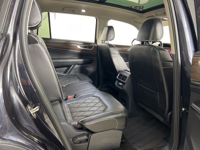 2024 Volkswagen Atlas SEL Premium R-Line photo 23