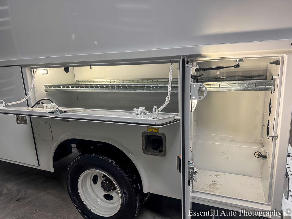 2024 FORD E-350 - Image 19