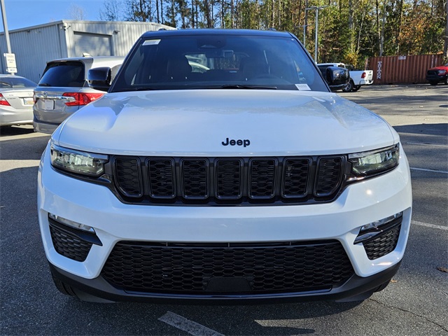 2025 Jeep Grand Cherokee Limited photo 2