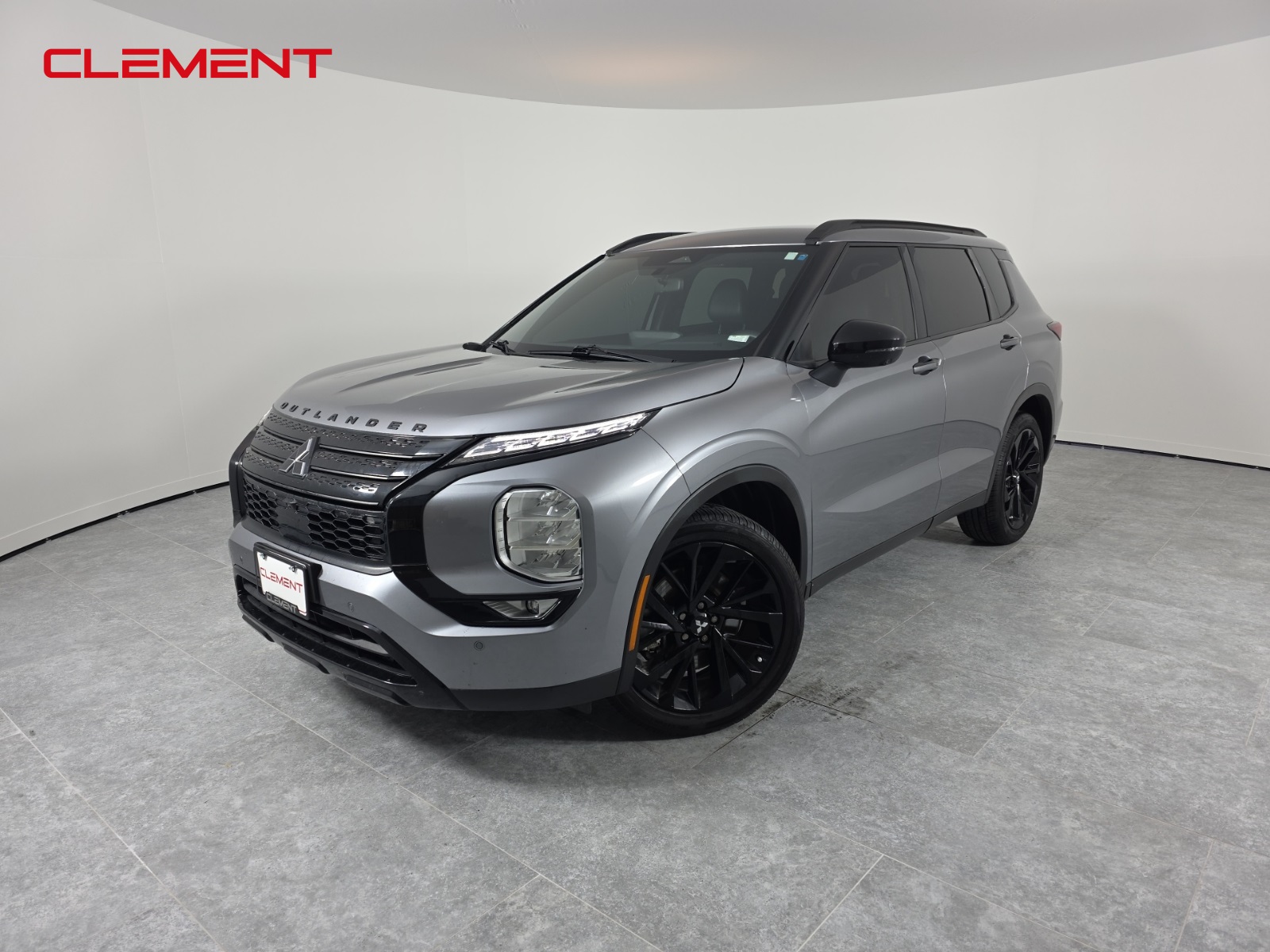 2023 Mitsubishi Outlander SE Black Edition's photo