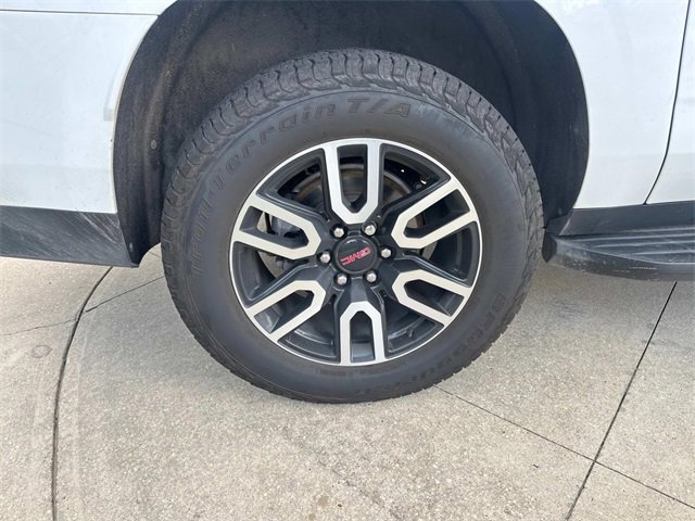 2022 Gmc Yukon XL AT4 photo 4