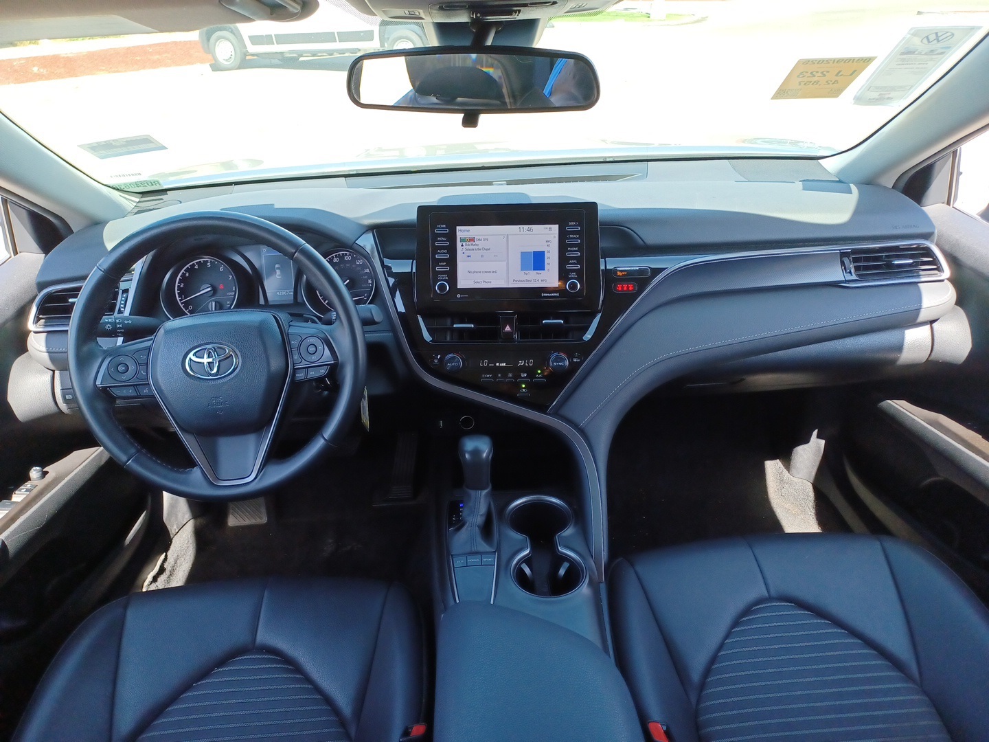 2024 Toyota Camry SE photo 8