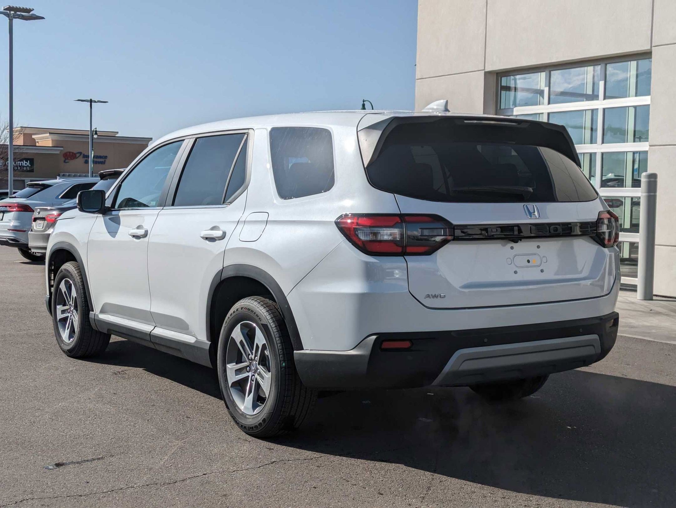 2025 Honda Pilot EX-L photo 3