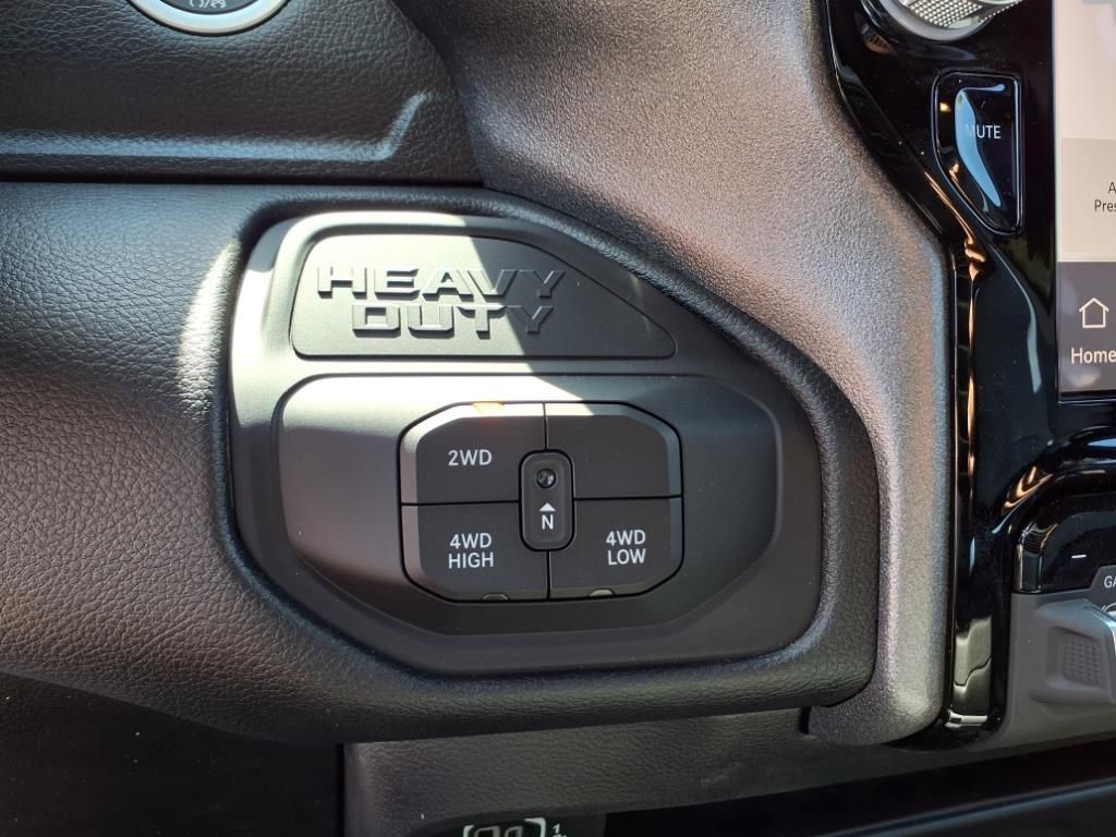 2025 Ram 2500 Tradesman photo 9