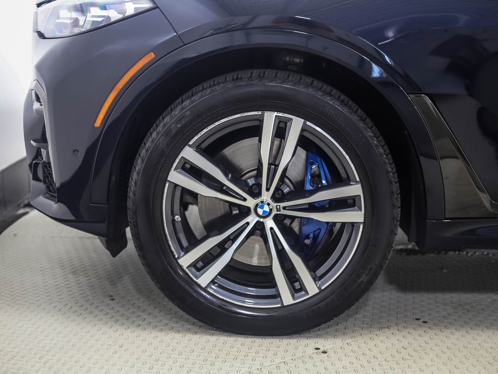 Used 2021 BMW X7 40i with VIN 5UXCW2C00M9H11445 for sale in Minneapolis, Minnesota