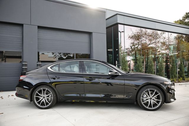2025 Genesis G70 2.5T photo 3