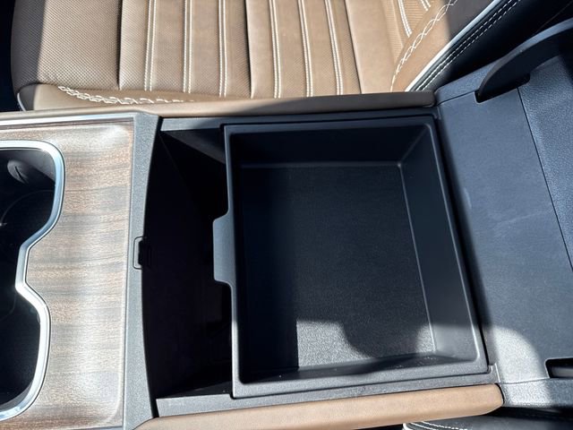 2026 Gmc Acadia Denali photo 23