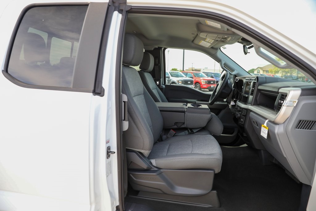 2025 Ford F-350 XL photo 26