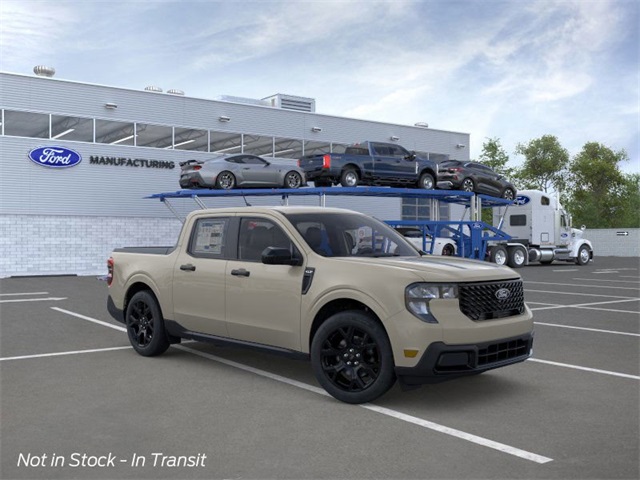 2025 Ford Maverick XLT photo 2