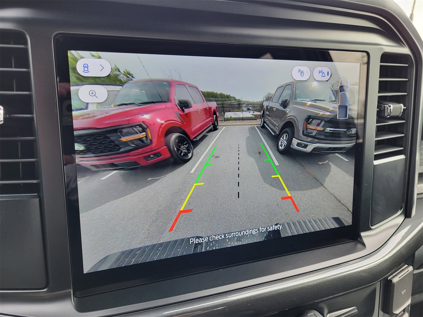 2025 Ford F-150 STX photo 17