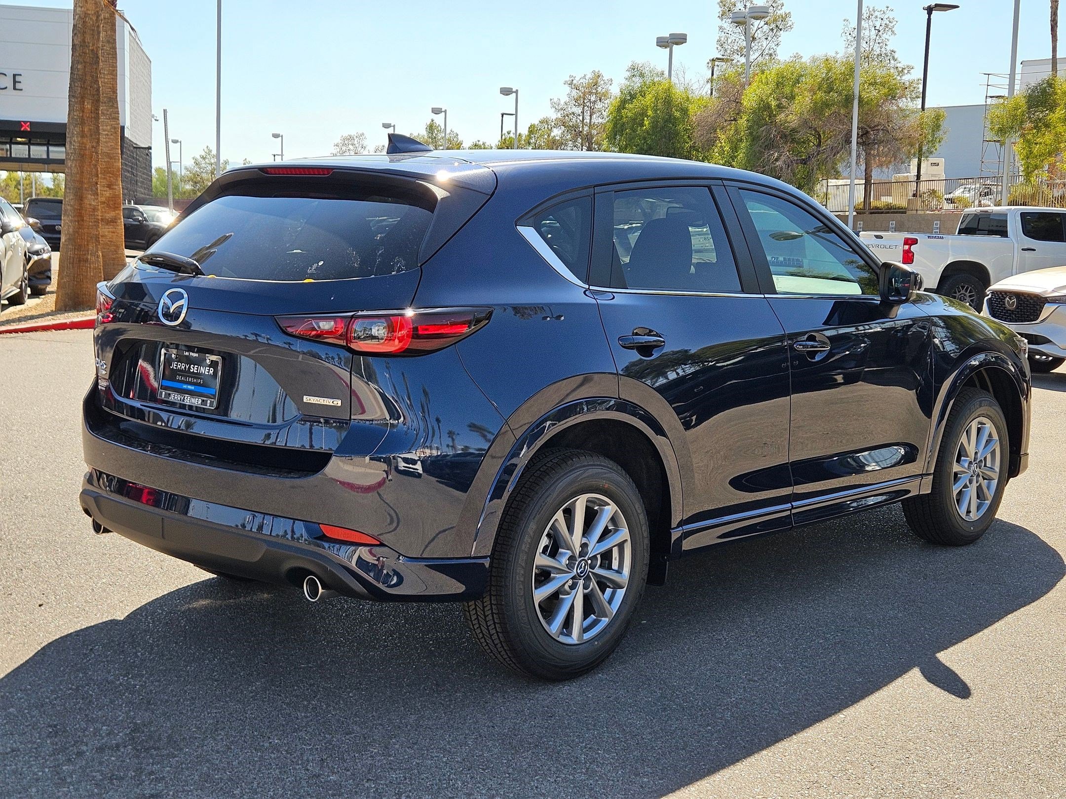 2025 Mazda CX-5 2.5 S Preferred photo 5