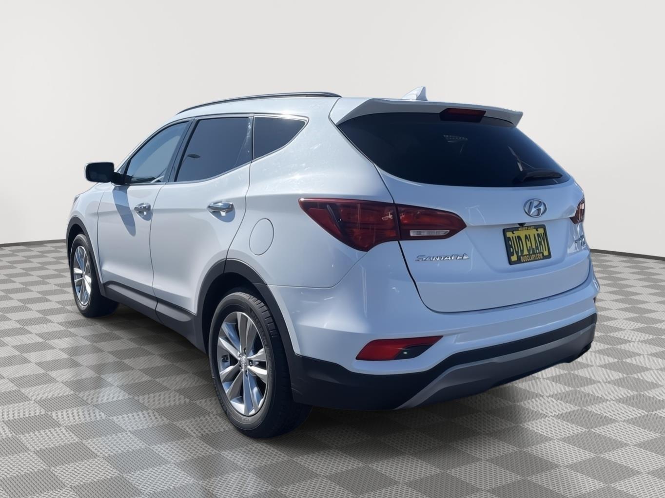 2017 Hyundai Santa Fe Sport 2.0T photo 3