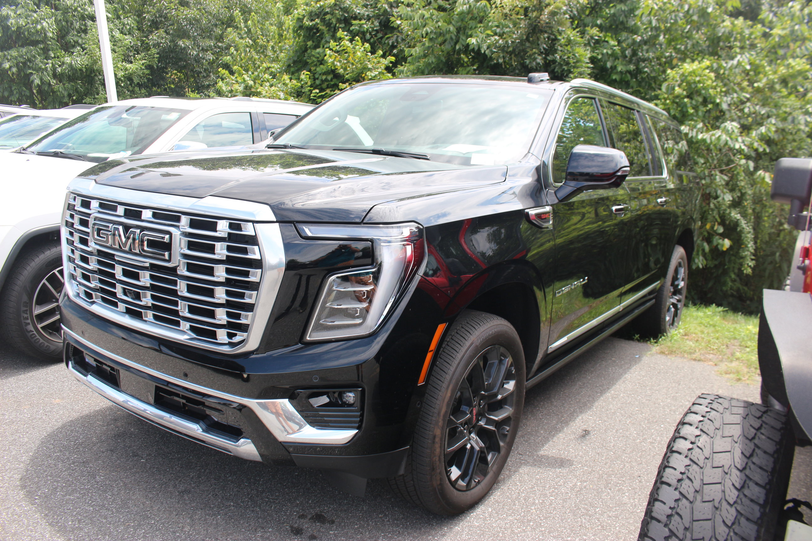 2025 Gmc Yukon XL Denali photo 3