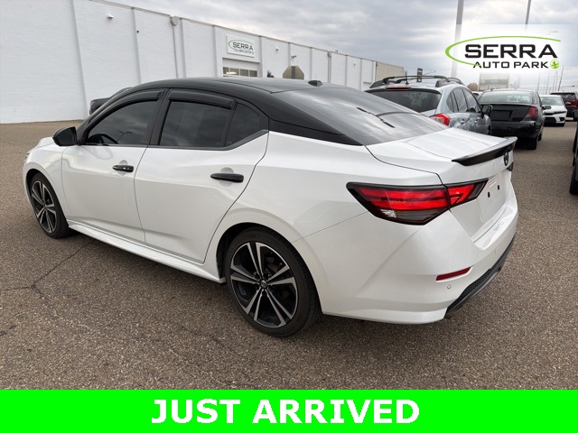 2022 Nissan Sentra SR photo 4