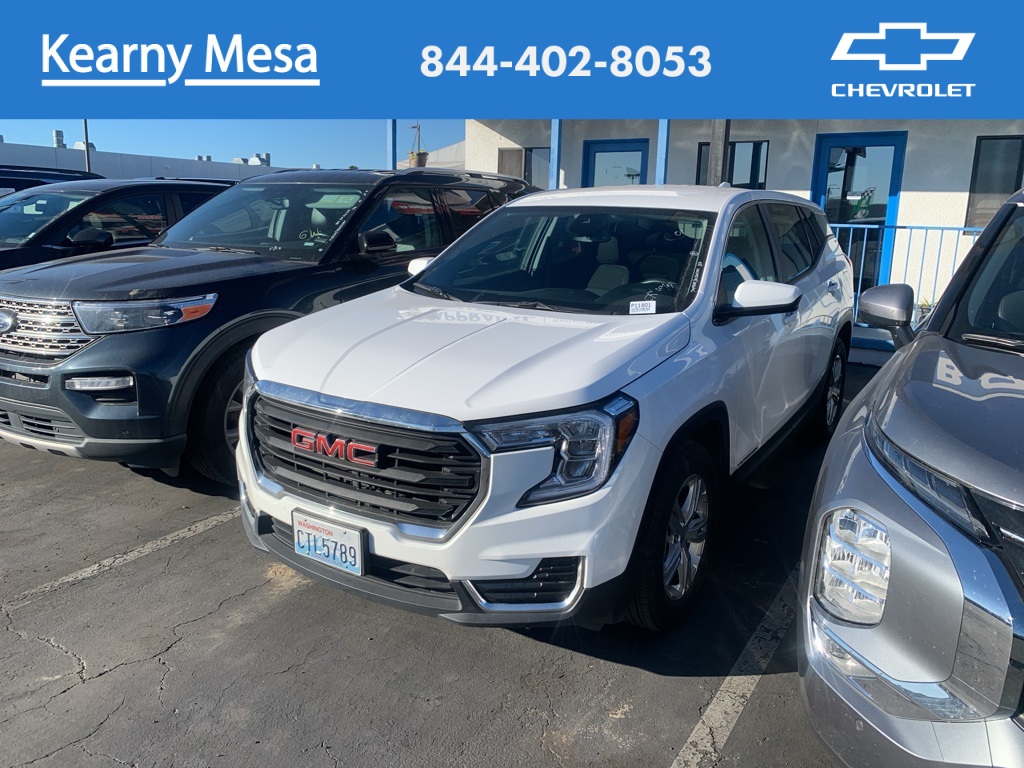 2024 GMC Terrain SLE's photo