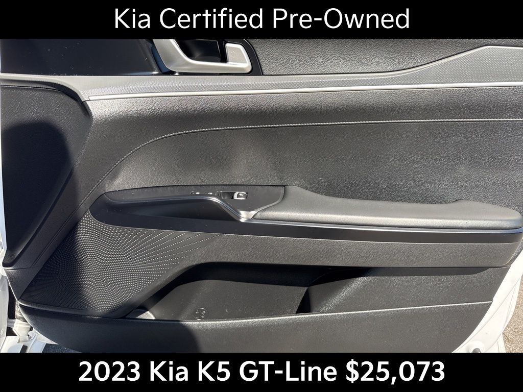 2023 Kia K5 GT-Line photo 17