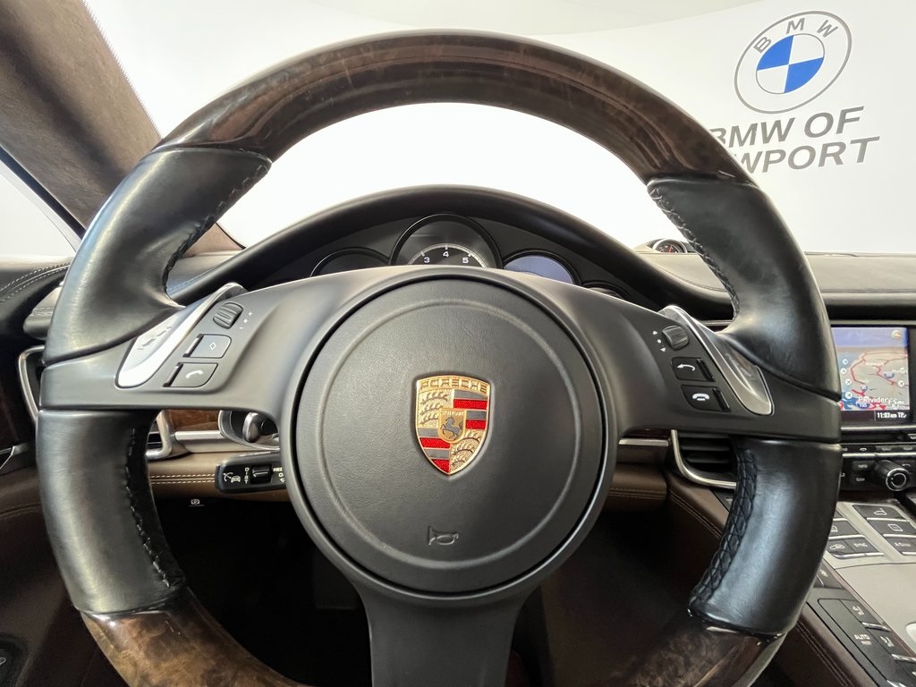 2015 Porsche Panamera Base S photo 6