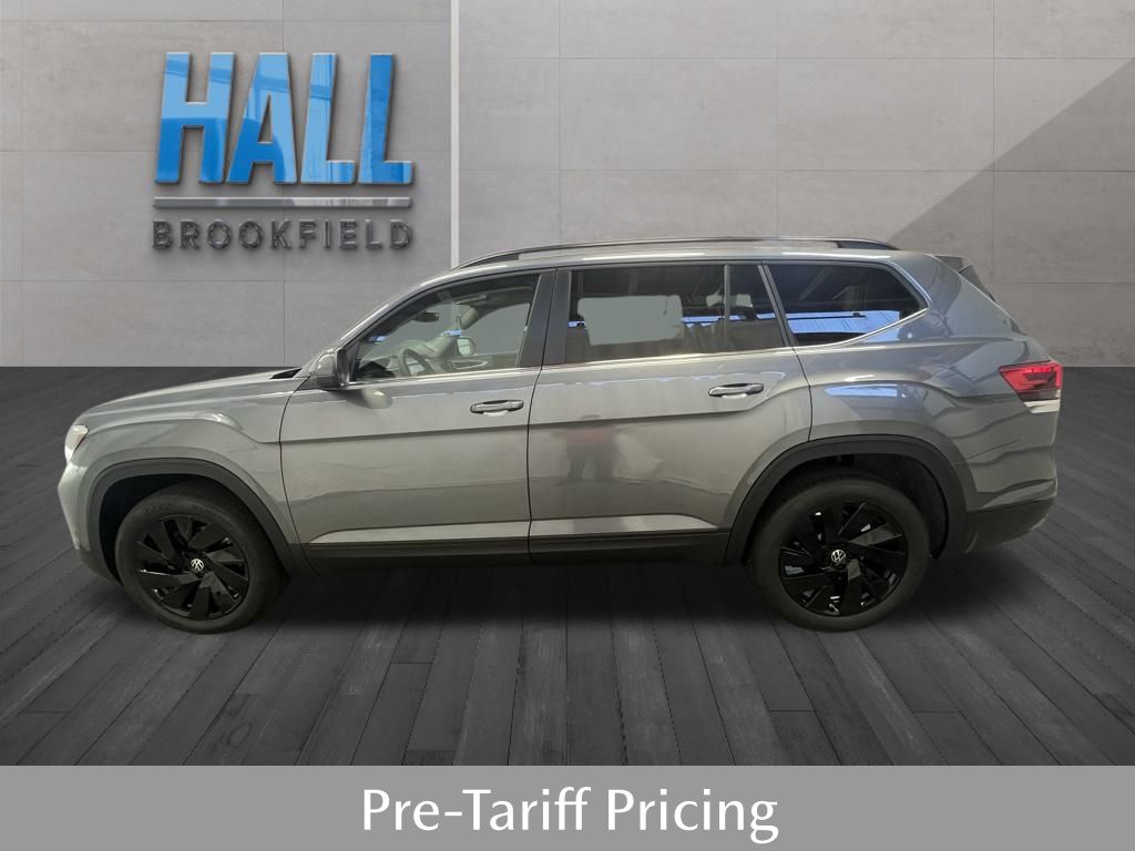 2025 Volkswagen Atlas SE Technology photo 2