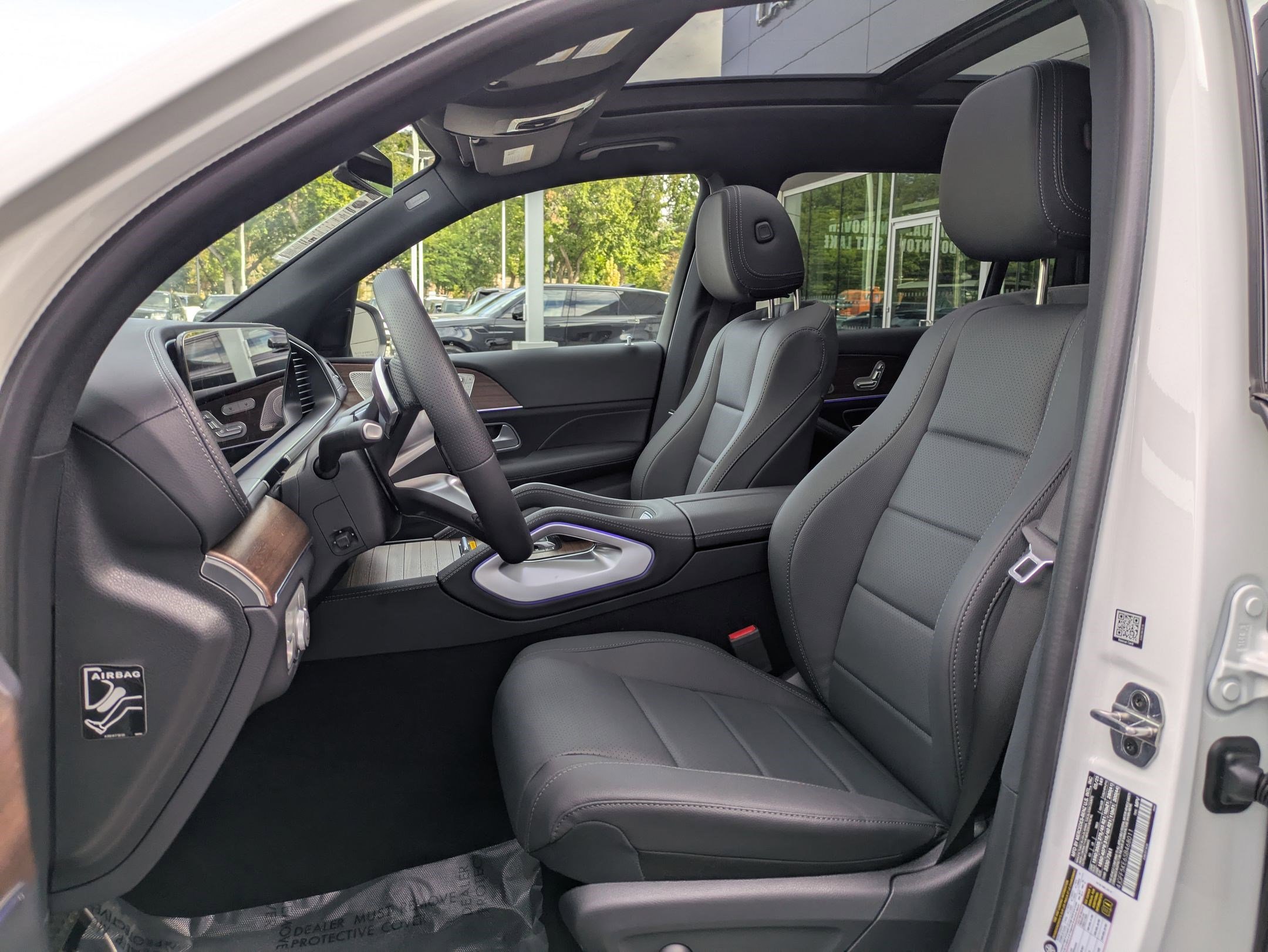 2025 Mercedes Benz GLS 450 4MATIC photo 14