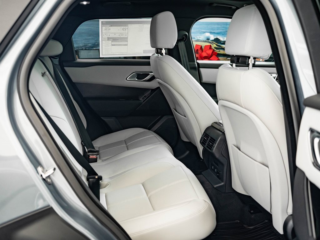2026 Land Rover Range Rover Velar SE photo 33
