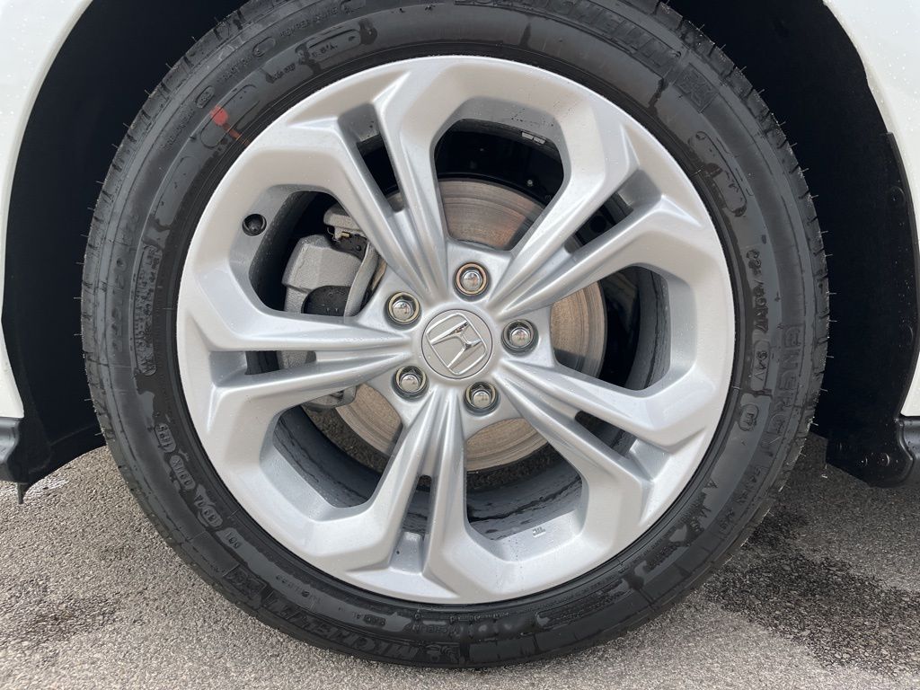 2025 Honda Accord LX photo 5