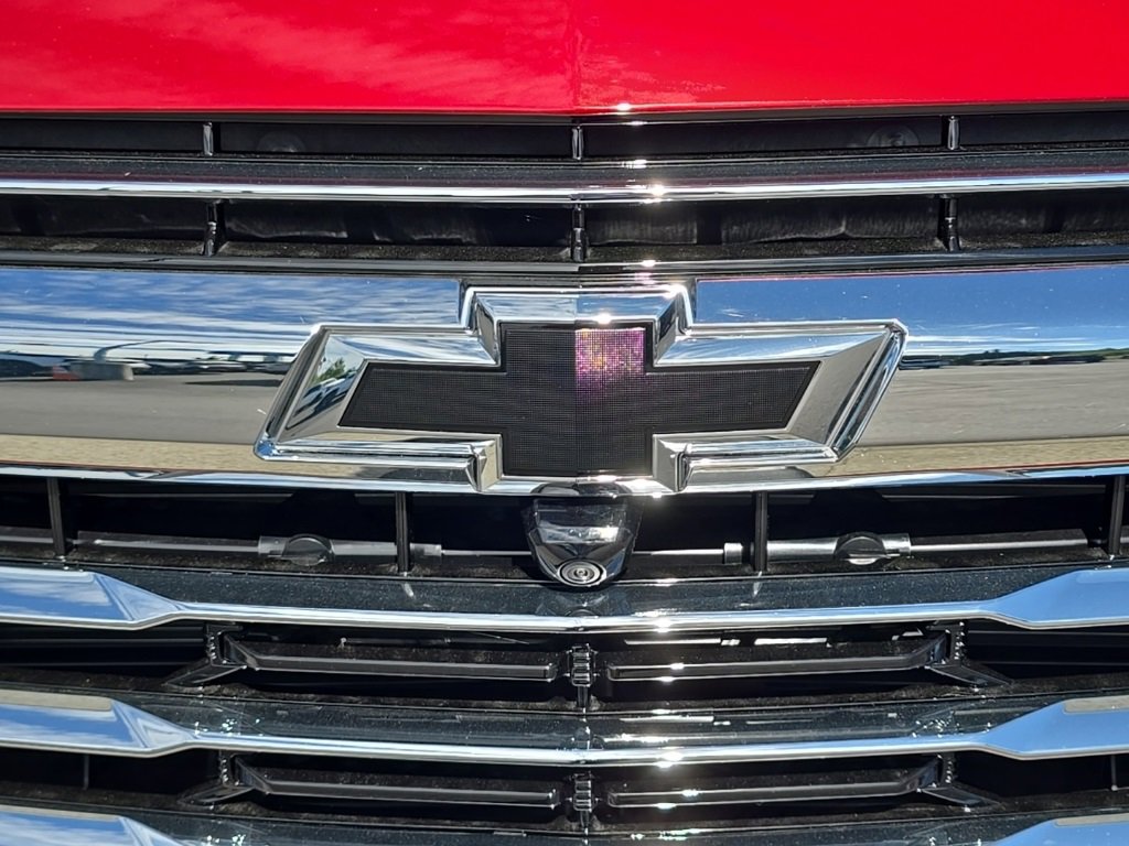 2025 Chevrolet Suburban LT photo 36