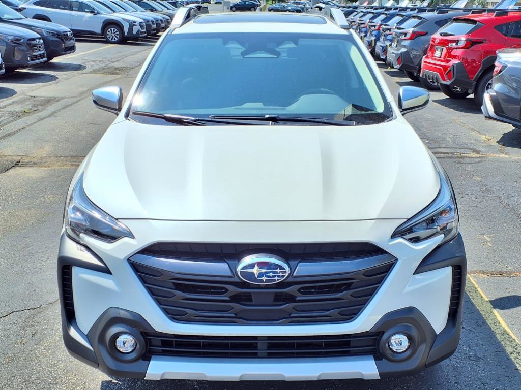 2025 Subaru Outback Touring photo 2
